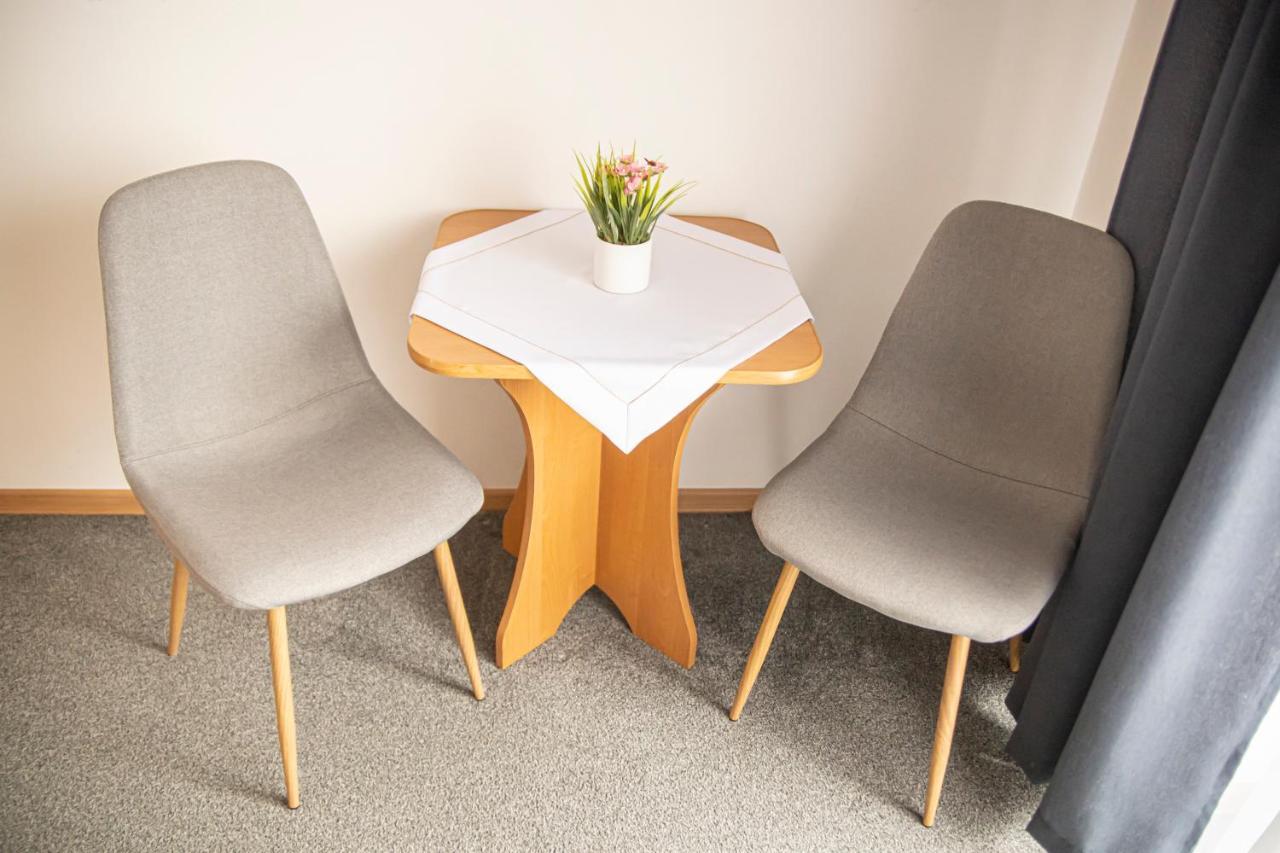 Tatrzanskie Spanie Pokoje Goscinne Poronin Extérieur photo